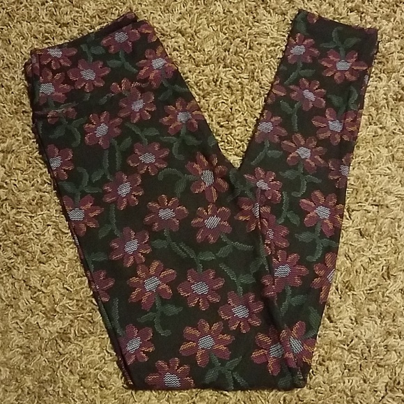 Lularoe OS Floral With Hearts Coral Red Purples Blues Unique print New One Size